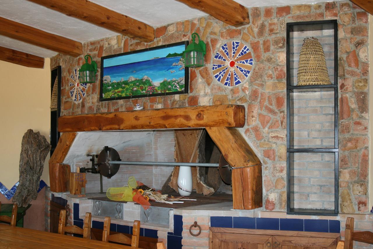 Is Bisus Guest House Castiadas Luaran gambar